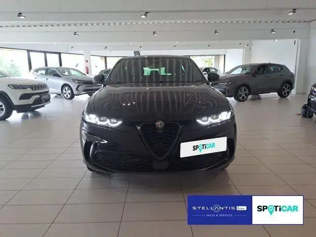 Main__Slider__Photo:Alfa Romeo Tonale 1.3 Plug-In Veloce LM20 Leder 10/2023-1