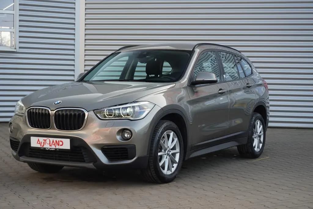 Main__Slider__Photo:BMW X1 sDrive 18i Steptronic LED Navi Business SHZ T 12/2017-0