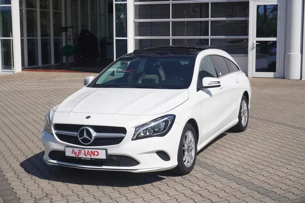 Main__Slider__Photo:Mercedes-Benz CLA-Class 180 SB LED Navi Pano AHK Kamera Tempomat PDC 10/2018-1