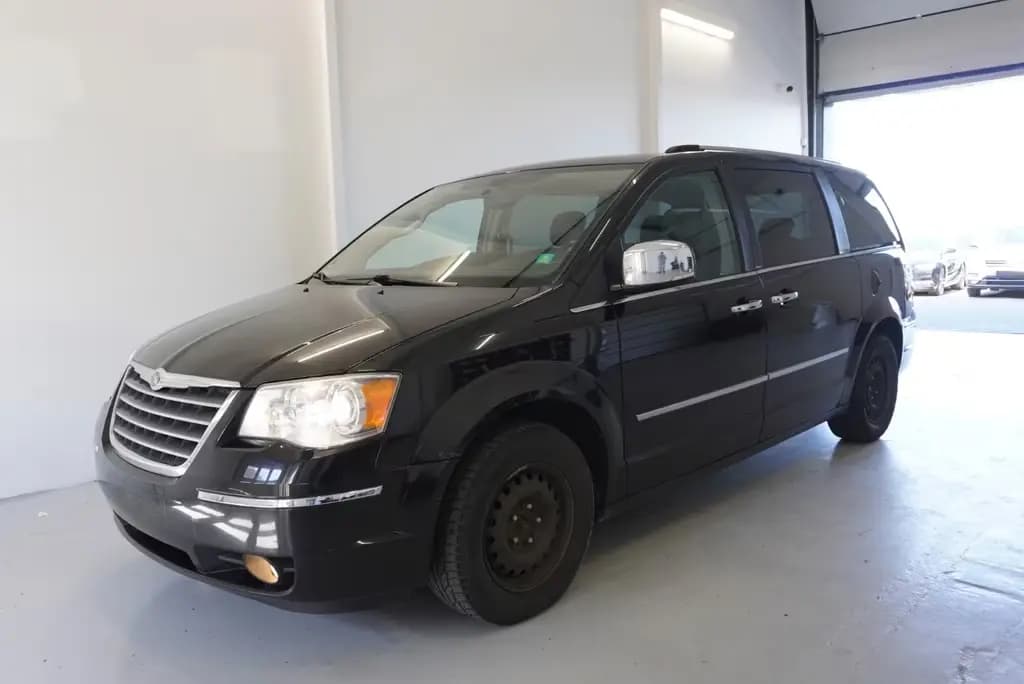 Main__Slider__Photo:Chrysler Grand Voyager 2,8 CRD 7PERS AUT. 10/2010-0