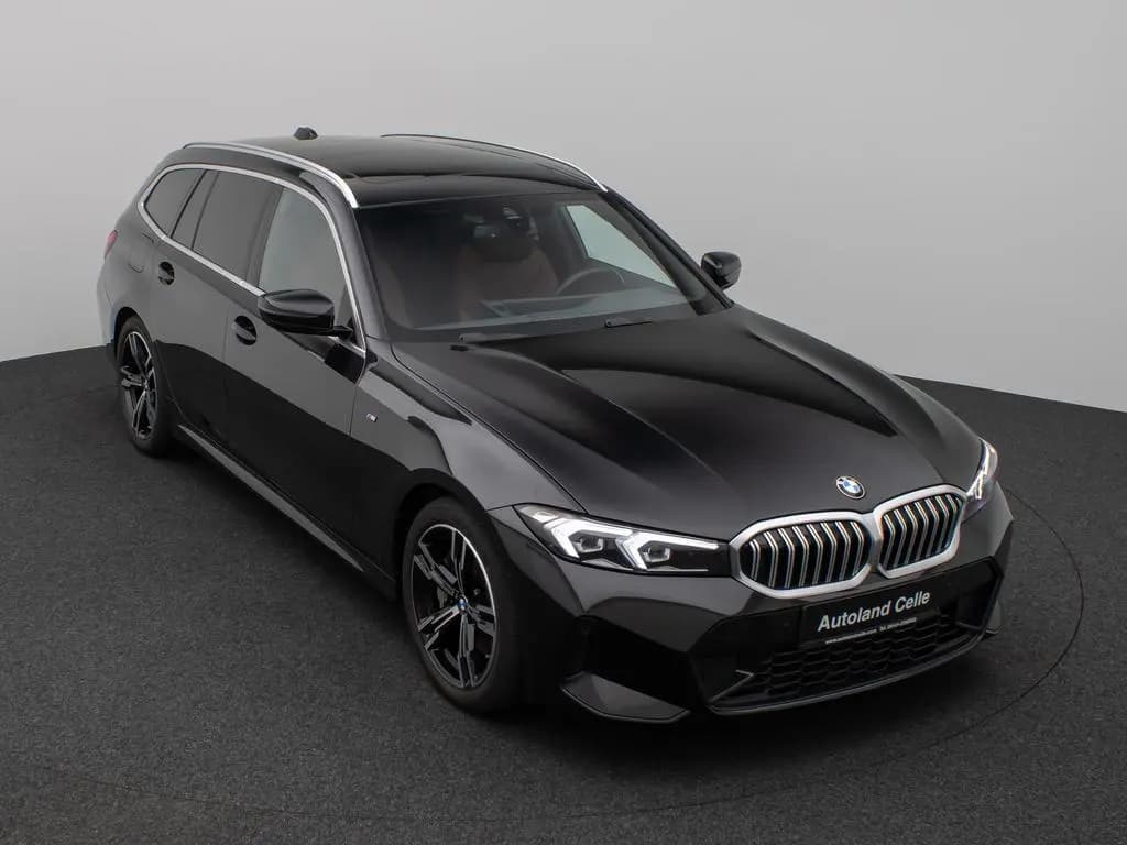 Main__Slider__Photo:BMW 3 Series 330i M Sport Panorama Kamera DAB H/K DrivAssist 01/2023-0