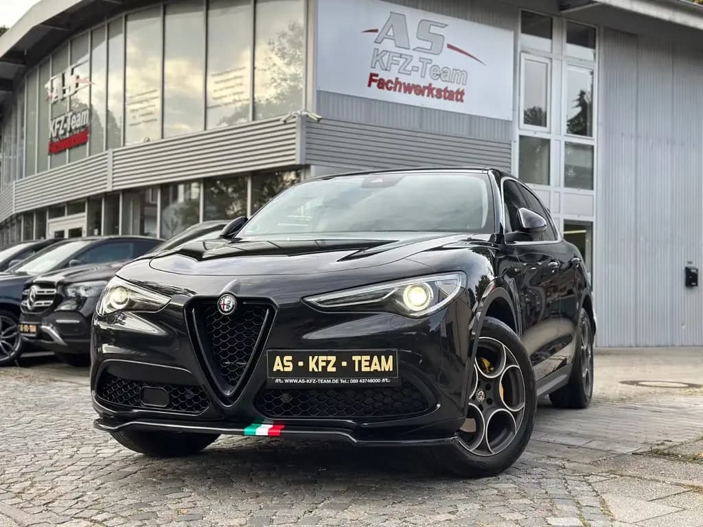 Main__Slider__Photo:Alfa Romeo Stelvio Super Q4 2,0 Ben 280 Ps Led Acc Kamera 07/2021-0