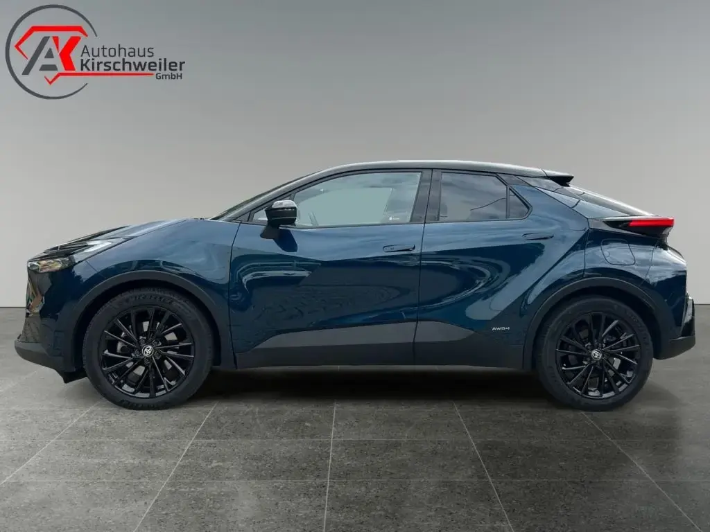 Main__Slider__Photo:Toyota C-HR 2.0 Hybrid AWD GR SPORT 04/2025-1