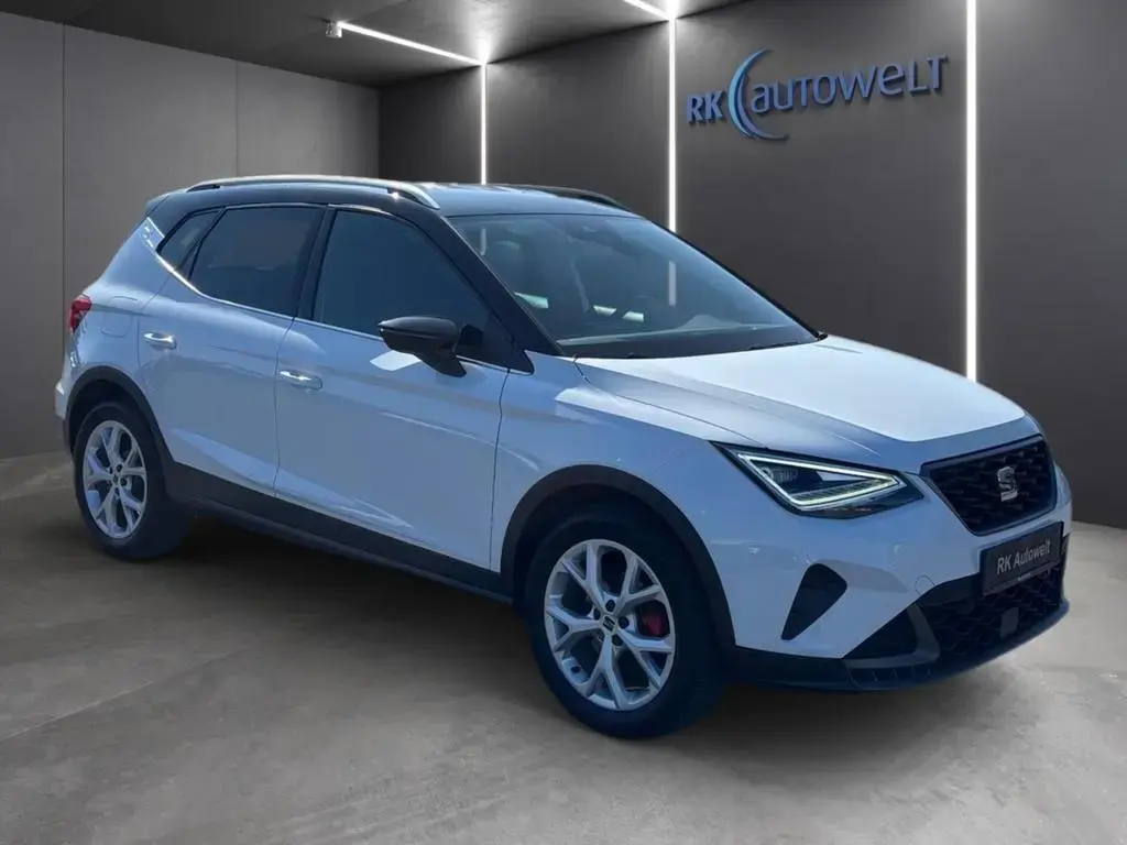 Main__Slider__Photo:Seat Arona FR 1.5 TSI LED Navi Kamera FullLink 04/2023-1