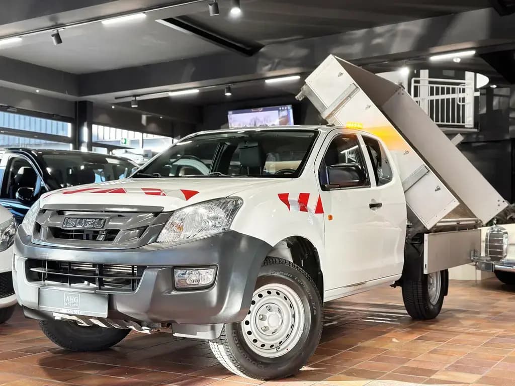 Main__Slider__Photo:Isuzu D-Max 2.5 SPACECAB 4WD 3SEITEN-KIPPER AC AHK3,5T 12/2015-0