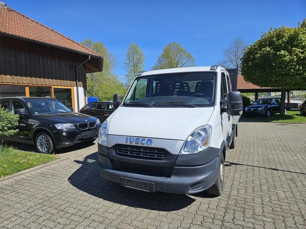 Main__Slider__Photo:Iveco Daily Doppelkabiene Pritsche 29 L 13 04/2014-0