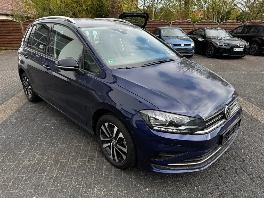 Main__Slider__Photo:Volkswagen Golf Sportsvan VII IQ.DRIVE-ACC+NAVI 08/2019-0