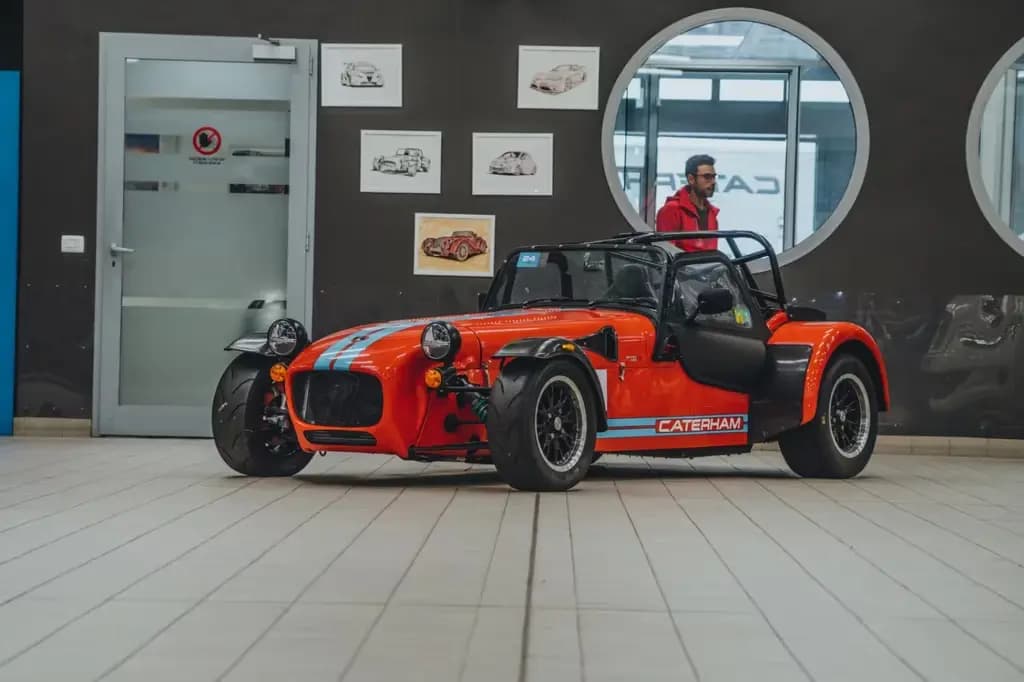 Main__Slider__Photo:Caterham Other Seven  S3 485R 06/2019-0