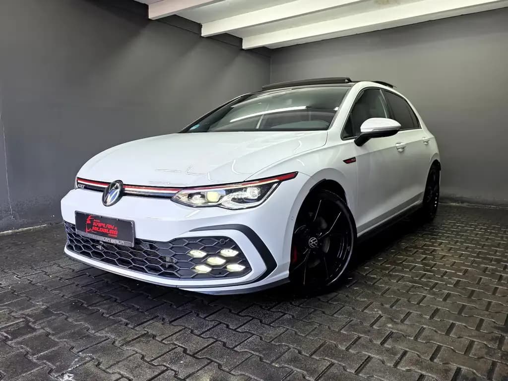 Main__Slider__Photo:Volkswagen Golf VIII GTI, PANO, LED, R-KAMERA, ACC, H&K 10/2022-0