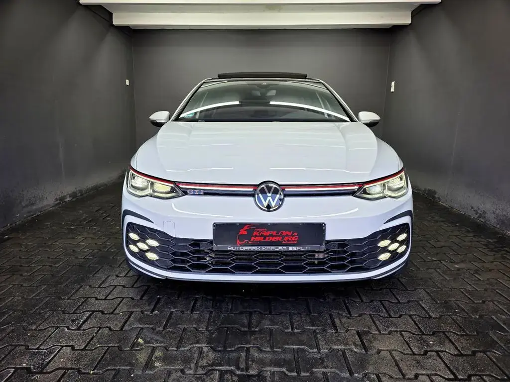 Main__Slider__Photo:Volkswagen Golf VIII GTI, PANO, LED, R-KAMERA, ACC, H&K 10/2022-1
