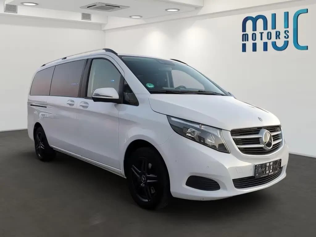 Main__Slider__Photo:Mercedes-Benz V 250 V250d lang 4Matic Edition/Distr.+/Standhei./Coma 10/2017-0