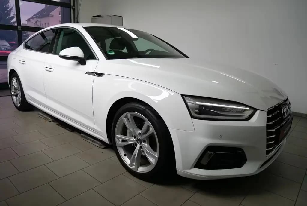 Main__Slider__Photo:Audi A5 Sportback 40 TDI design ACC Standheiz. Kamera 11/2019-0