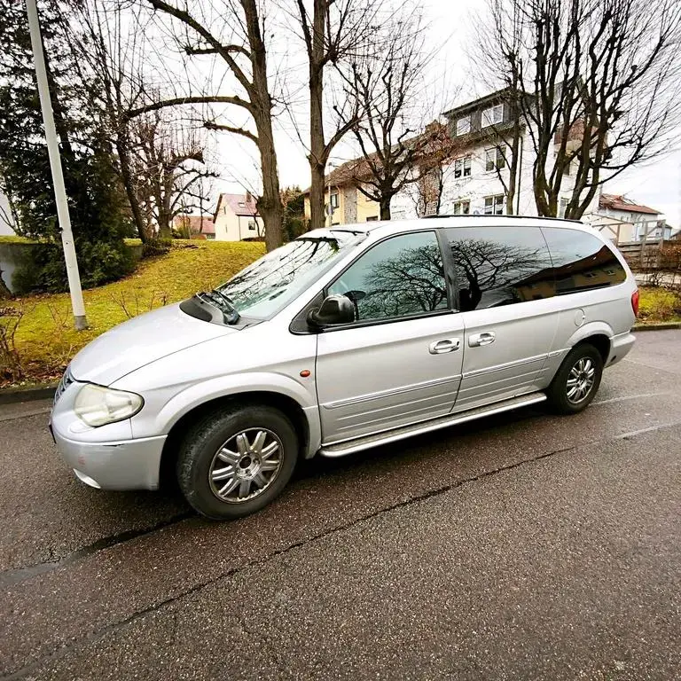 Main__Slider__Photo:Chrysler Voyager T&C 3.3 + LPG TÜV 09/20... 06/2005-1