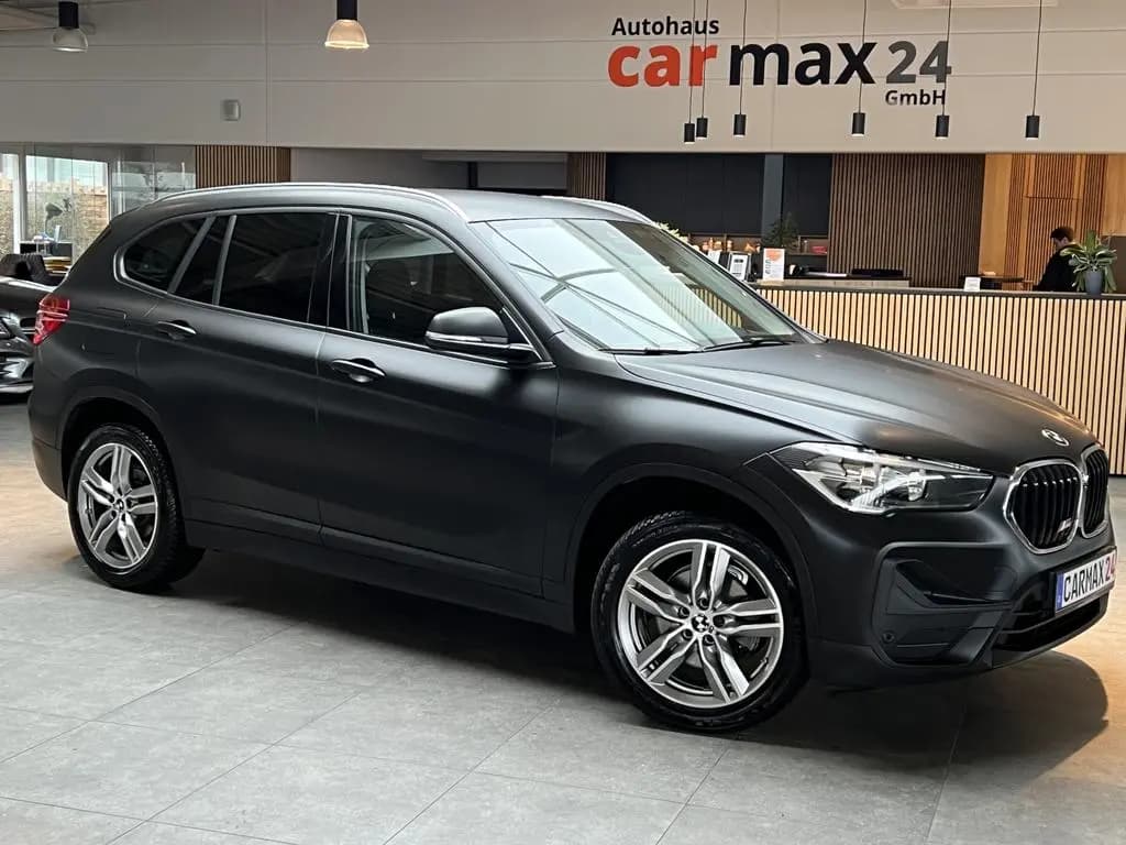 Main__Slider__Photo:BMW X1 sDrive 18i Navi RFK LED SHZ VOLLFOLIERUNG 10/2020-0