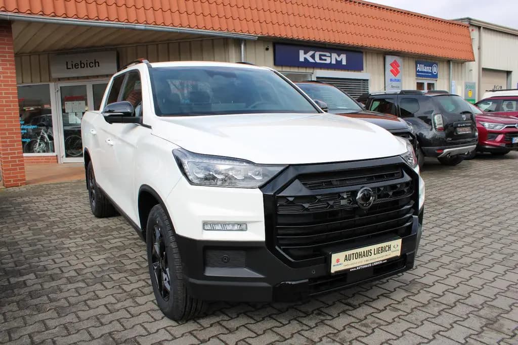 Main__Slider__Photo:KGM Musso Black 6AT 4WD null-0