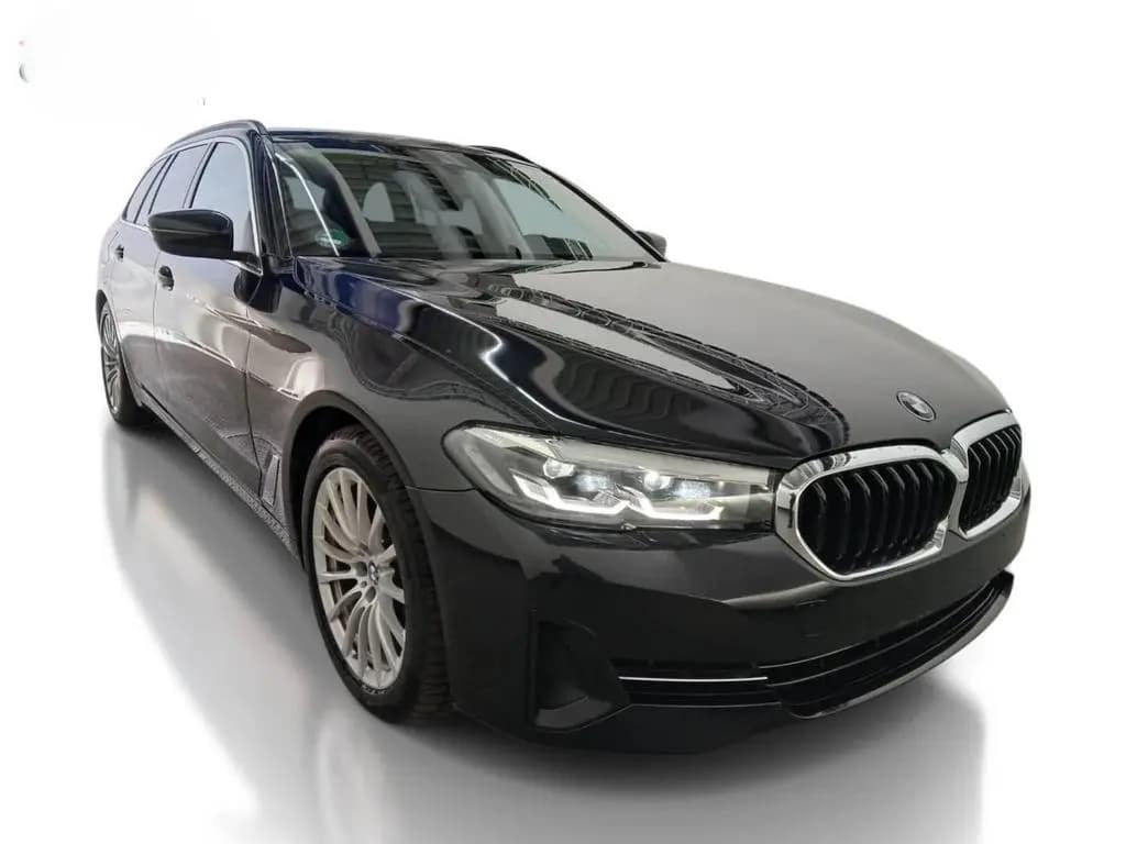 Main__Slider__Photo:BMW 5 Series 520 d Touring Business RFK Navi DAB Sitzh. 1.Hd. 01/2022-0