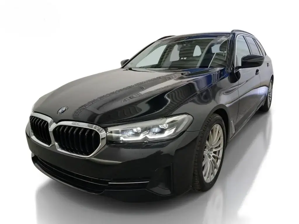 Main__Slider__Photo:BMW 5 Series 520 d Touring Business RFK Navi DAB Sitzh. 1.Hd. 01/2022-1
