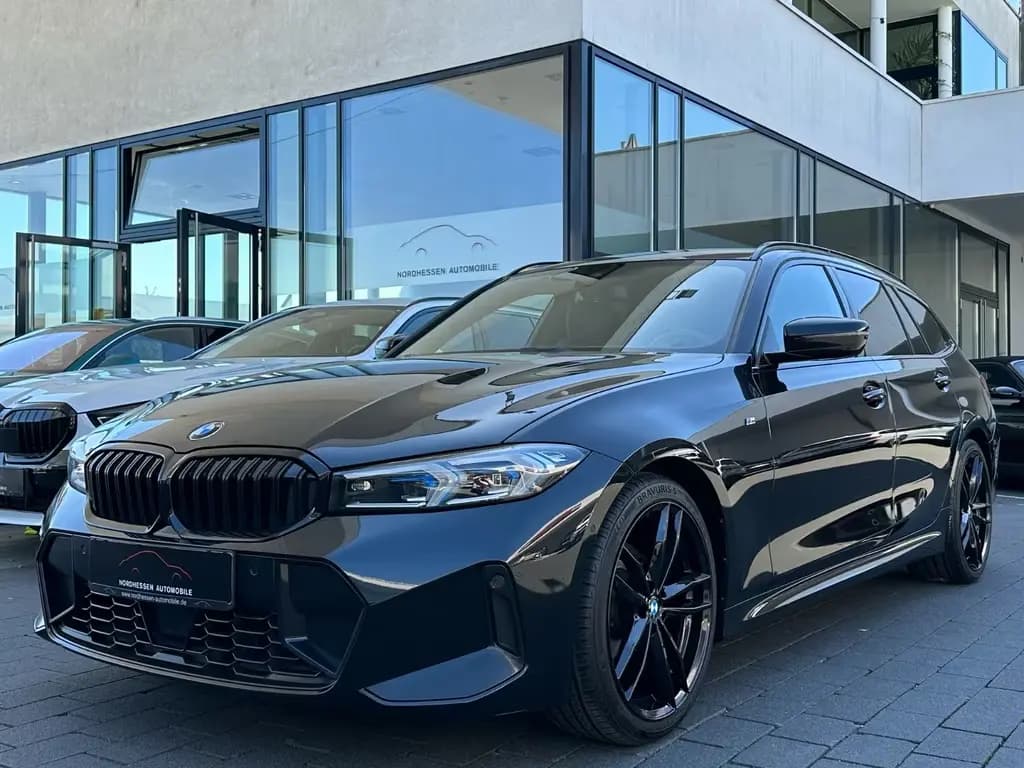 Main__Slider__Photo:BMW 320 d Touring M Sport | Head-Up | Kamera | 19" 07/2023-0