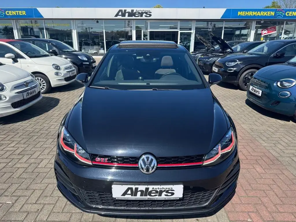 Main__Slider__Photo:Volkswagen Golf VII GTI Performance+PANO+DCC+KAMERA+DYNAUDI 12/2019-1