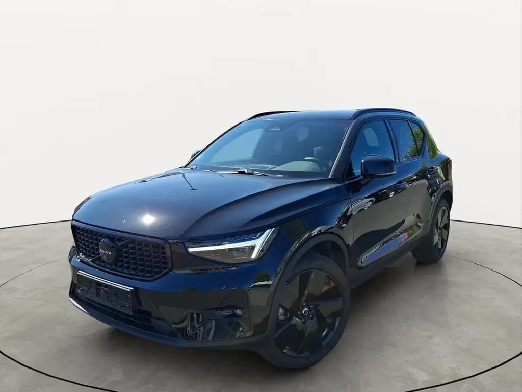 Main__Slider__Photo:Volvo XC40 Black Edition Plus, B3 360°Kamera Harman/Ka 04/2025-0