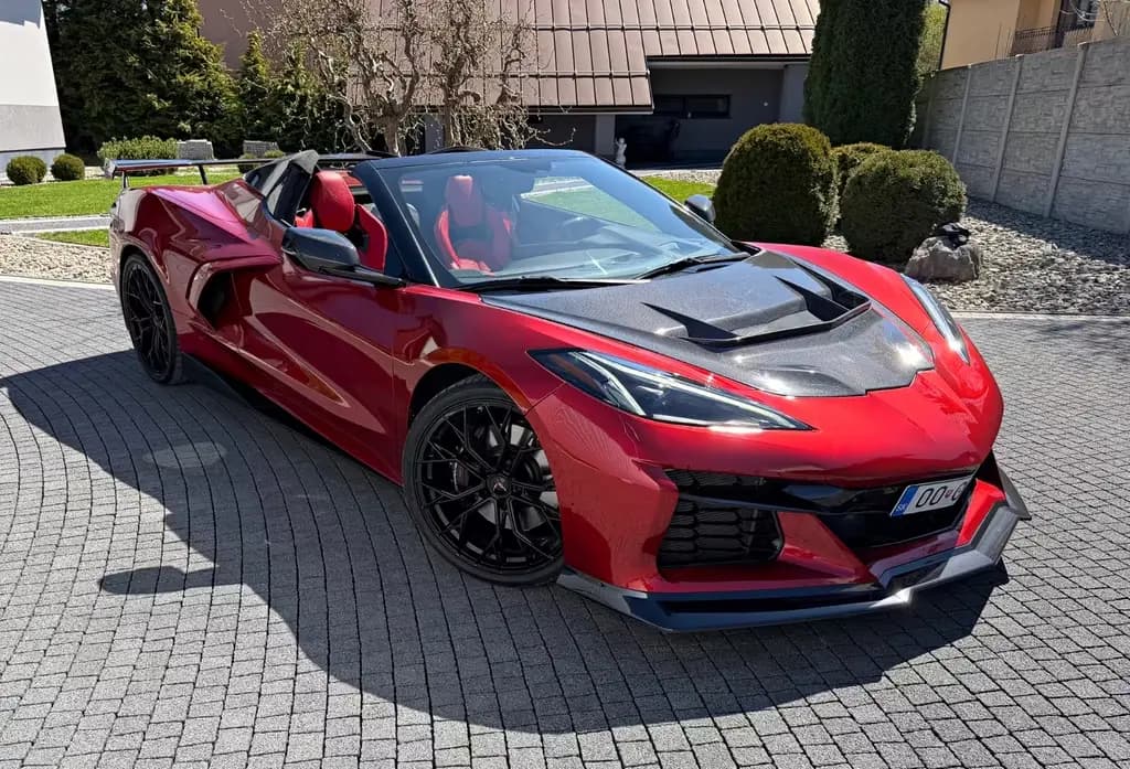 Main__Slider__Photo:Corvette C8 - Cabrio - Stingray Z51 - 3LT 08/2021-0