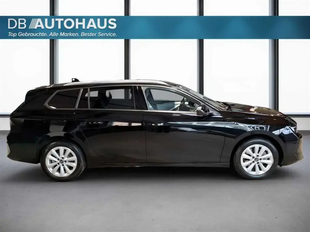 Main__Slider__Photo:Opel Astra ST Business Elegance 1.2 Turbo Automatik 04/2024-1