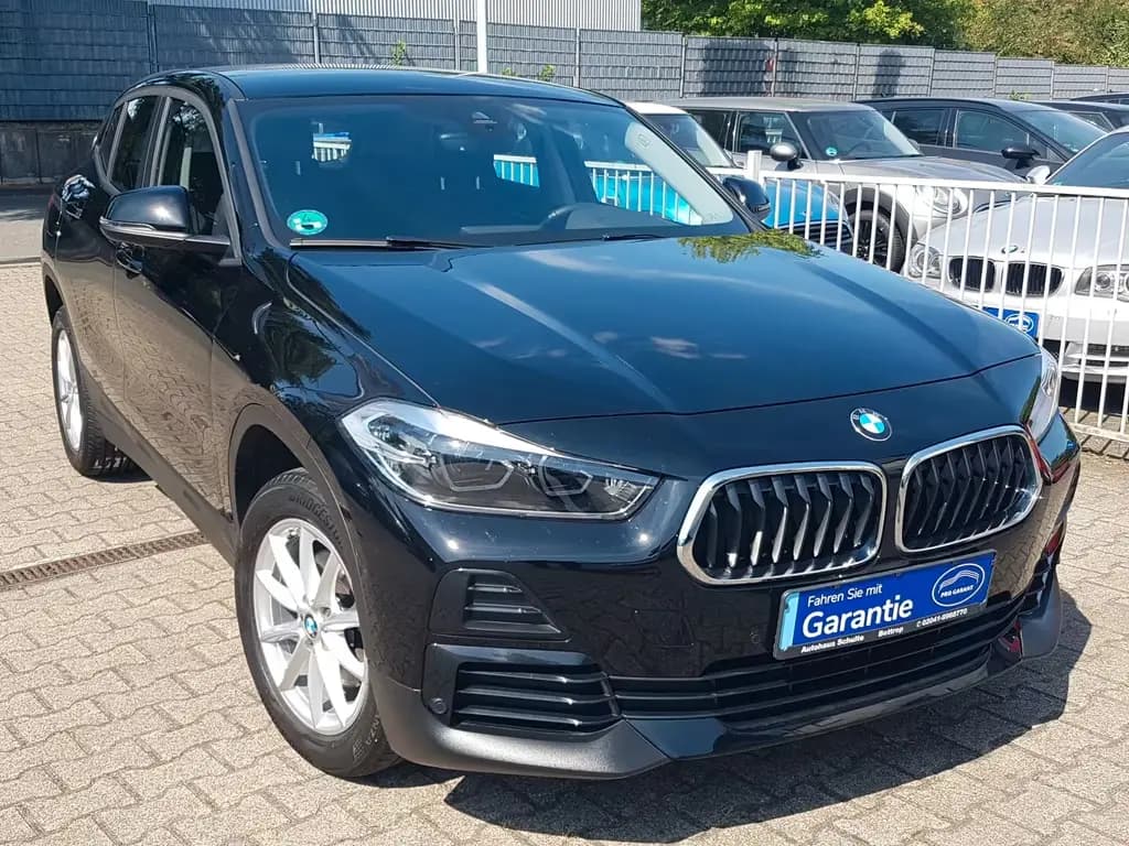 Main__Slider__Photo:BMW X2 sDrive18i Advantage Navi AHK PDC Sitzheizung 05/2022-0