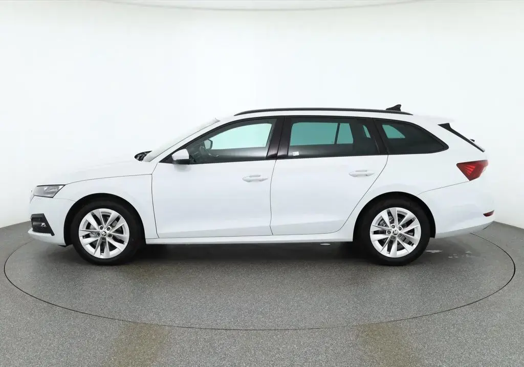 Main__Slider__Photo:Skoda Octavia Combi 1.5 TSI Ambition LED ACC PDC DAB 09/2020-1