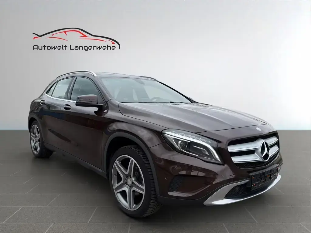 Main__Slider__Photo:Mercedes-Benz GLA 200 *Urban*Navi*PDC*SHZ*Xenon*8-Fach*2.Hand* 07/2016-1