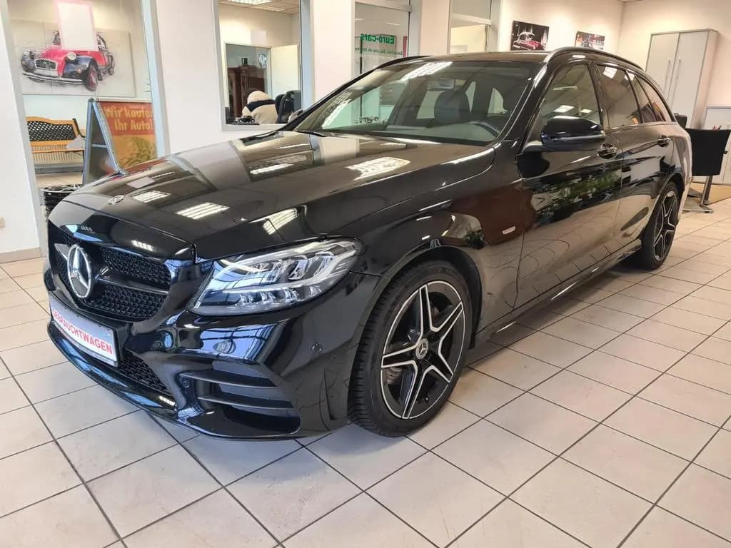 Main__Slider__Photo:Mercedes-Benz C-Class 200 NIGHT EDITION / KAMERA / GEPFLEGT 03/2020-0
