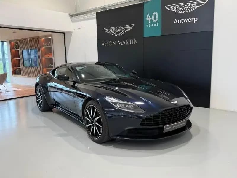 Main__Slider__Photo:Aston Martin DB11 V12 Coupe 07/2017-0