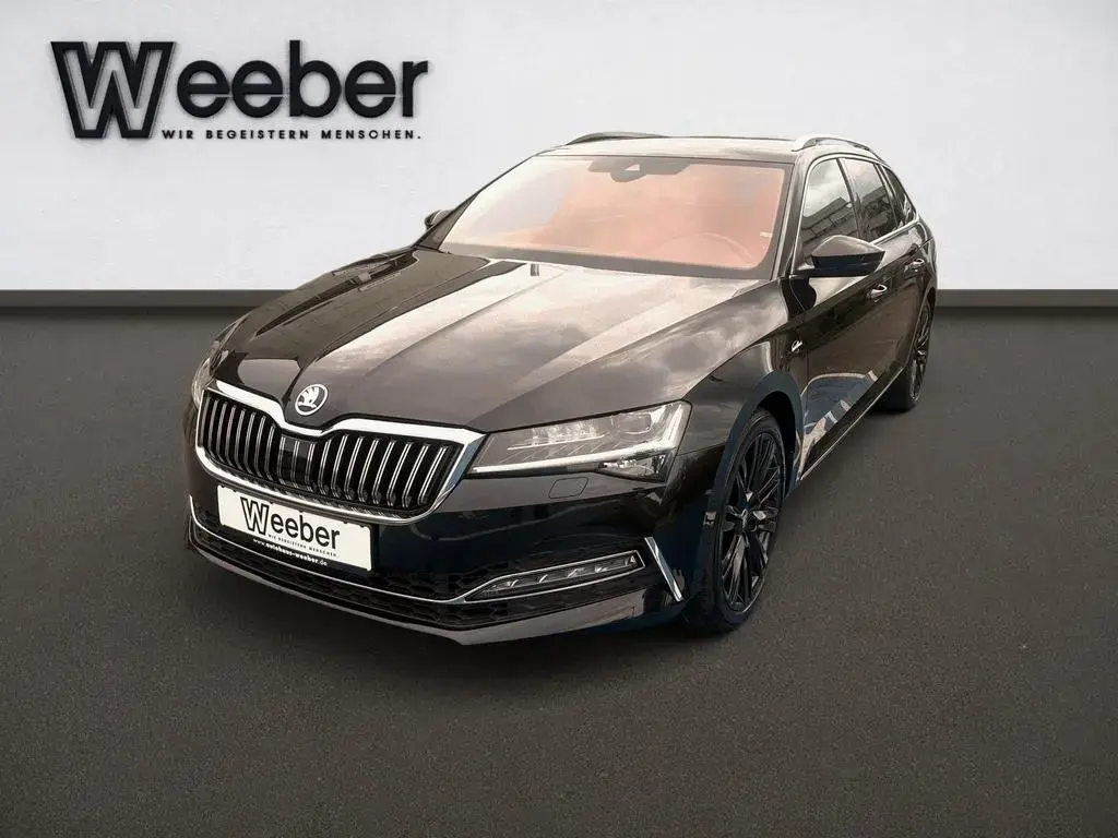 Main__Slider__Photo:Skoda Superb Combi L&K 4X4*AHK*LEDER*KAMERA*MATRIX 01/2023-1