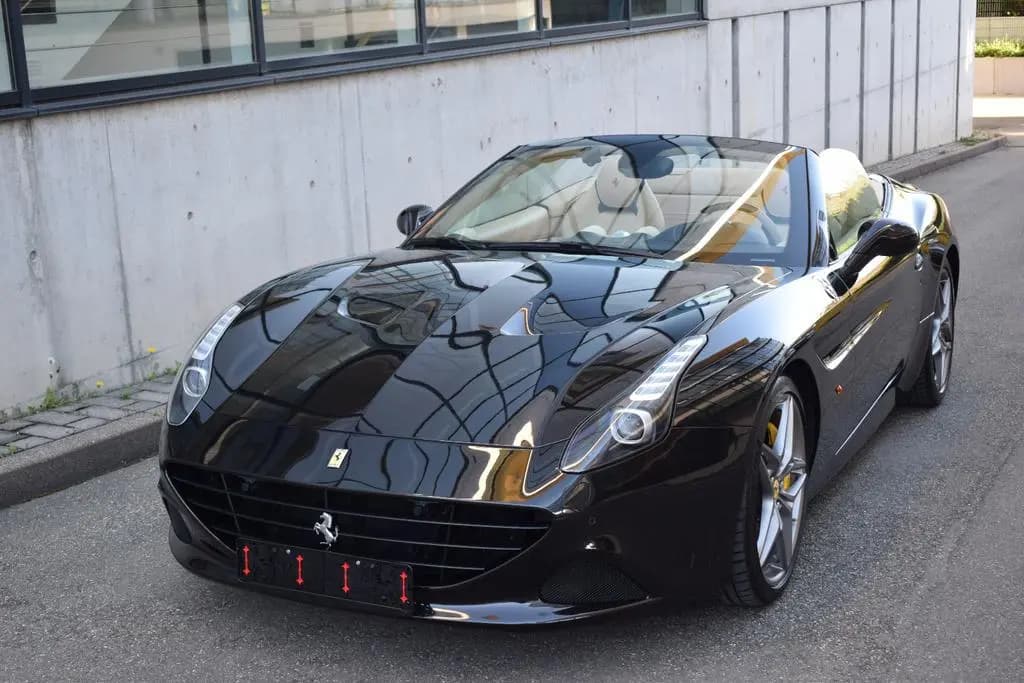 Main__Slider__Photo:Ferrari California 3.9 V8 T *LEDLenkrad*Magneride*Kamera 09/2015-0