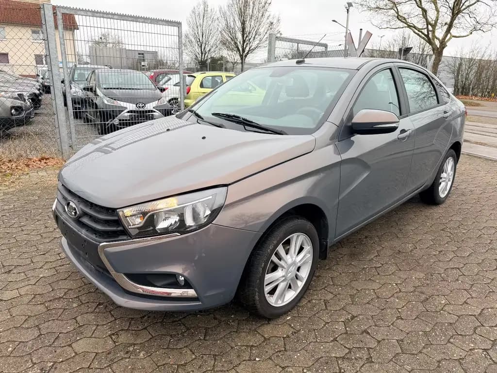 Main__Slider__Photo:Lada Vesta 04/2018-0