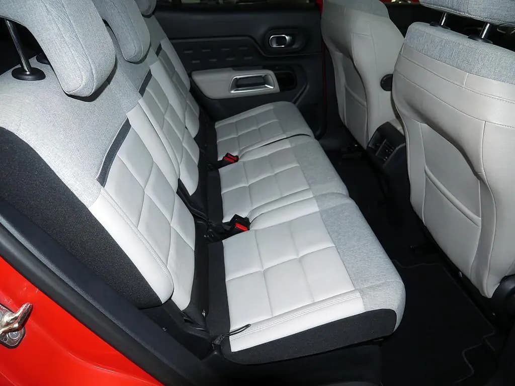 Main__Slider__Photo:Citroën C5 Aircross BlueHDi 180 Feel PDC NAVI LED PANO 01/2019-0