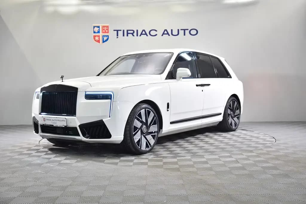 Main__Slider__Photo:Rolls-Royce Cullinan - 02/2020-0