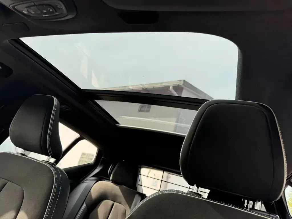 Main__Slider__Photo:Volvo XC40 XC 40 R Design D4 Automatik AWD/PANO/SCHIEBEDACH 02/2018-1