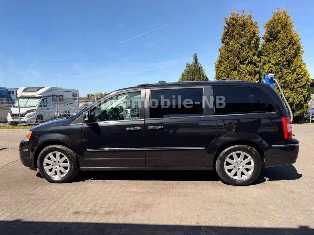 Main__Slider__Photo:Chrysler Grand Voyager Limited Xenon Navi Leder Automatik 01/2010-1