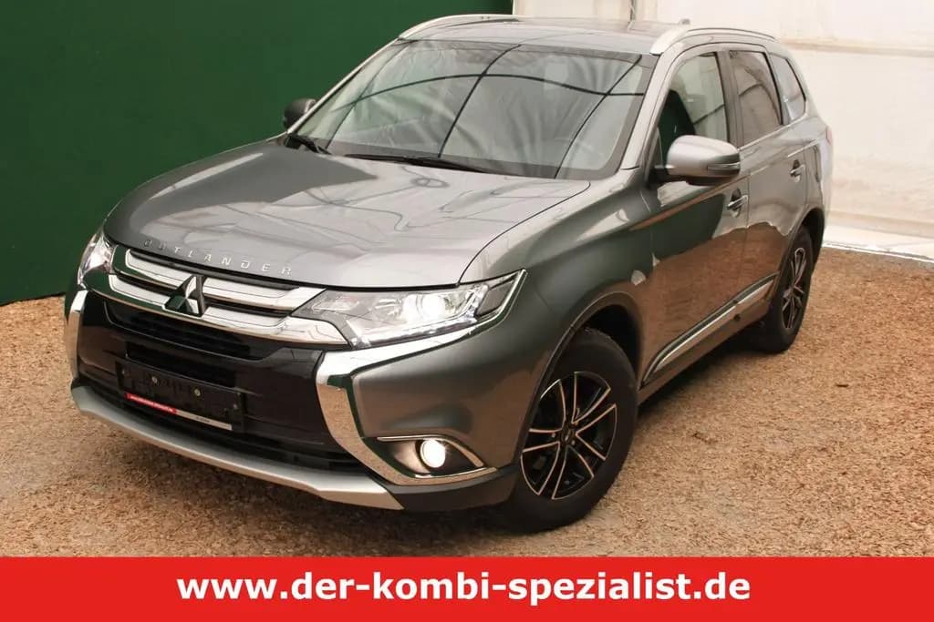Main__Slider__Photo:Mitsubishi Outlander 2.0/ Carplay/ SHZ/ Kamera/ nur 59 tkm 02/2018-0
