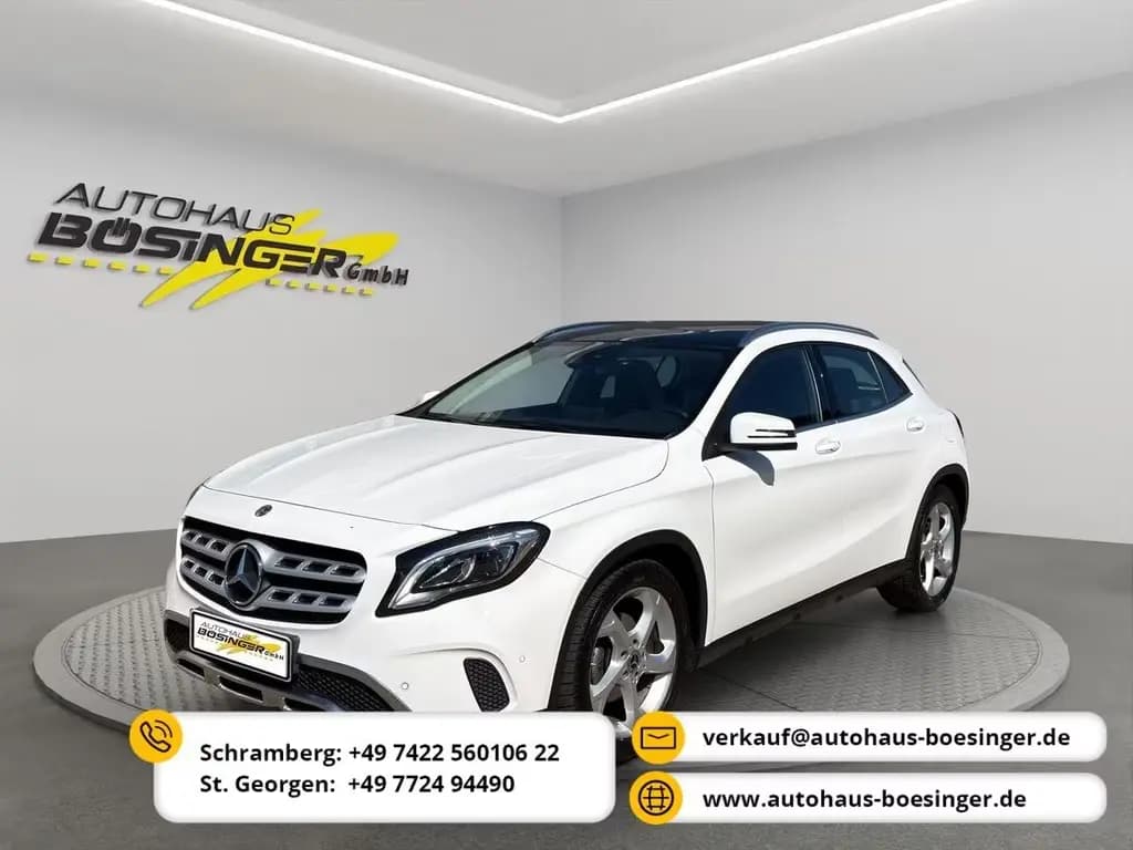 Main__Slider__Photo:Mercedes-Benz GLA 200 PANO / SHZ / NAVI 09/2019-0