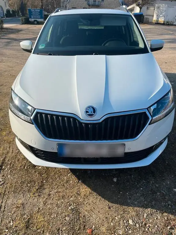 Main__Slider__Photo:Skoda Fabia Kombi 1.0 TSI Soleil DSG, wie ... 12/2019-1