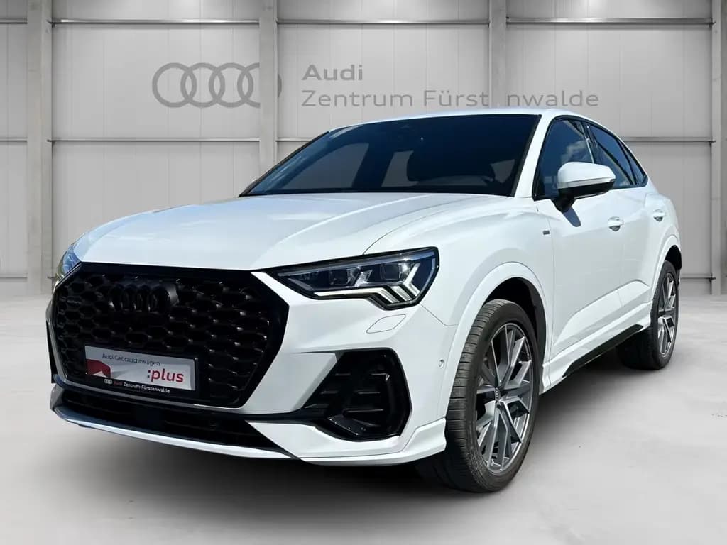 Main__Slider__Photo:Audi Q3 Sportback 40 TFSI quattro S line Navi Digital 06/2021-0
