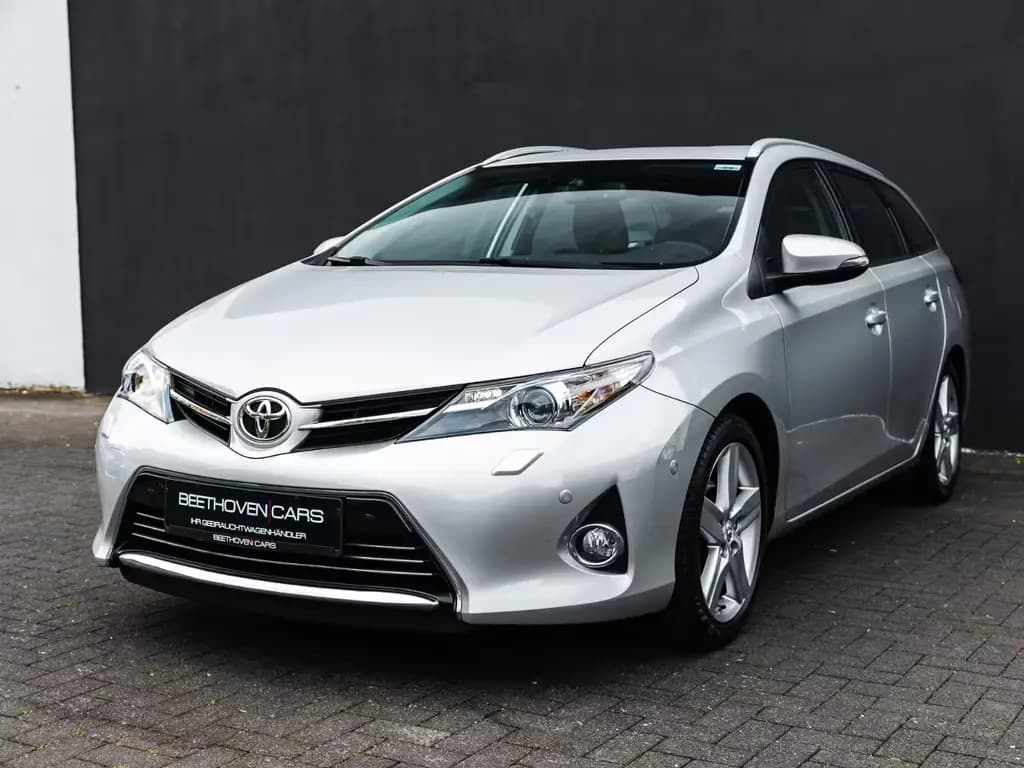 Main__Slider__Photo:Toyota Auris 1.6 VALVEMATIC MULTIDRIVE S TOURING SPORTS 01/2015-0