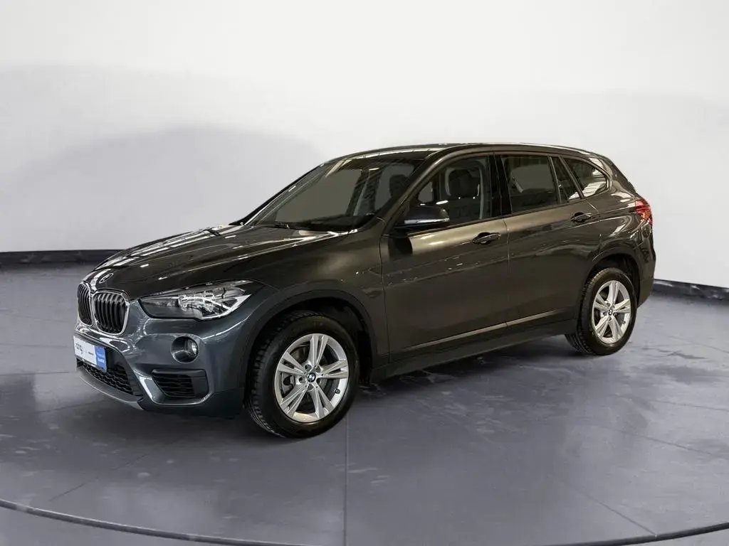 Main__Slider__Photo:BMW X1 sDrive18i Advantage Navigation Aut. Heckkl. S 05/2019-1