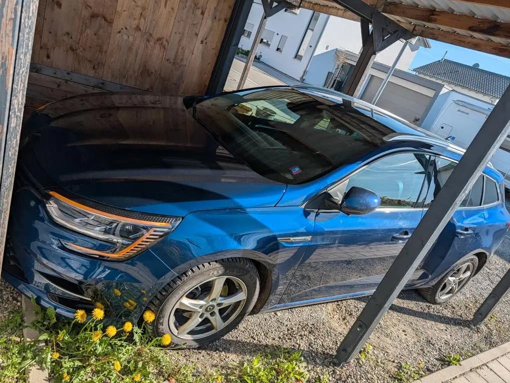 Main__Slider__Photo:Renault Megane TCe 140 EDC GPF Techno Grandtour Techno 03/2021-0