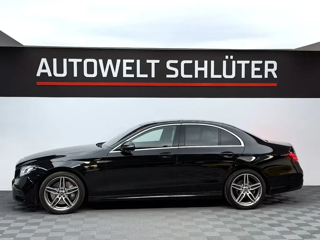Main__Slider__Photo:Mercedes-Benz E-Class 300 Limousine *AMG Line*Navi*LED* 02/2020-1
