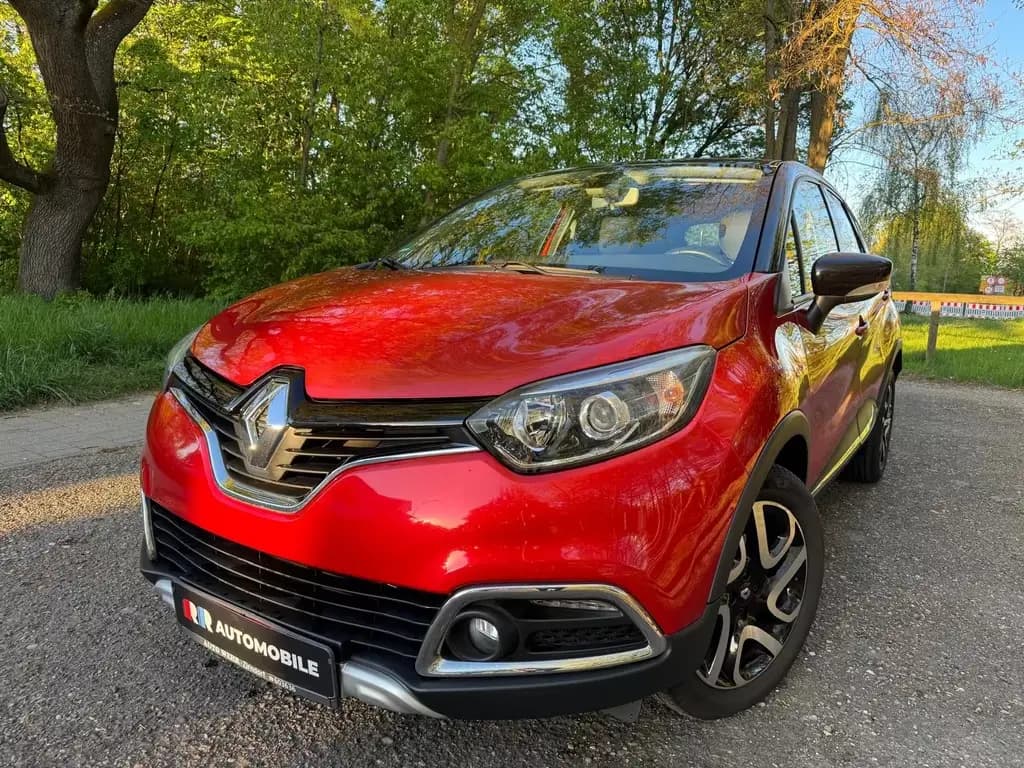 Main__Slider__Photo:Renault Captur XMOD PDC/KAM/AUT/SHZ 1 Hand 03/2016-0