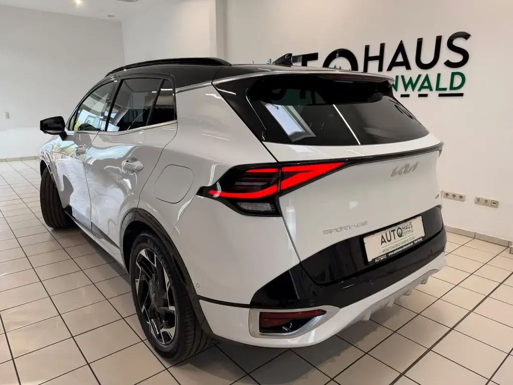 Main__Slider__Photo:Kia Sportage 1.6 T-GDI Plug-in Hybrid GT-Line 08/2022-1