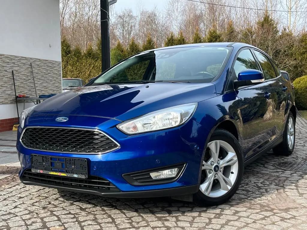 Main__Slider__Photo:Ford Focus Lim. Business Zahnriemen & Service neu 03/2018-0