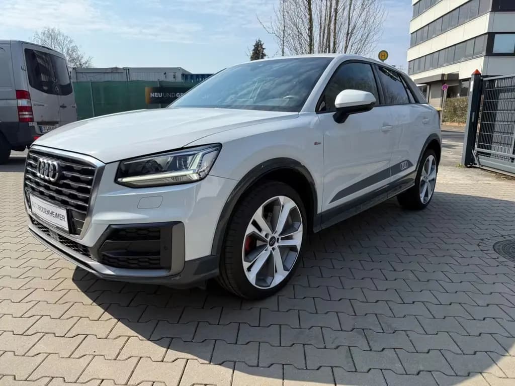 Main__Slider__Photo:Audi Q2 1.5 TFSI35/S-Line Sport Plus/Bang&Olufsen/LED 06/2020-0